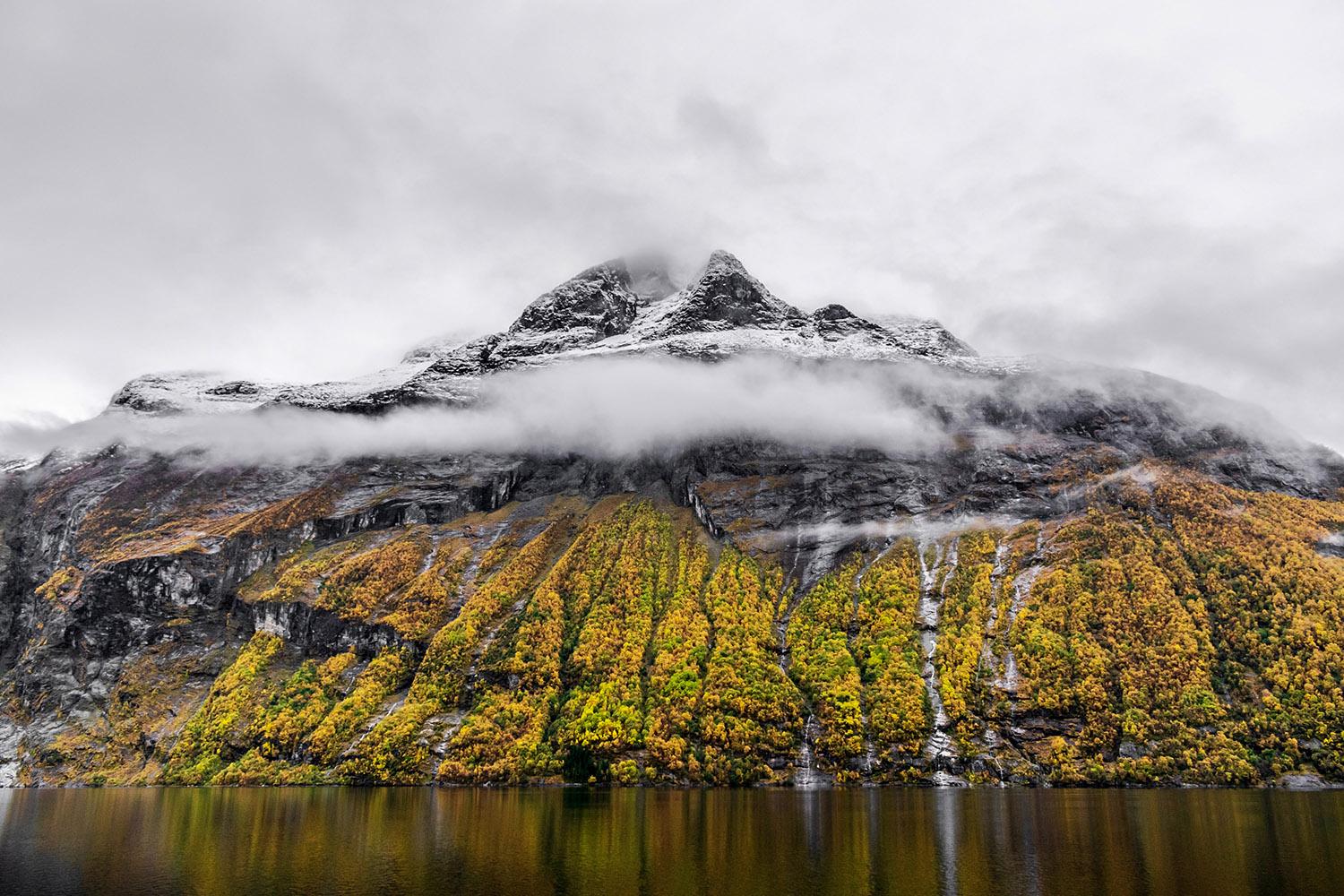(c) Jesse De Backer -fFuqNA_Bx3k-unsplash