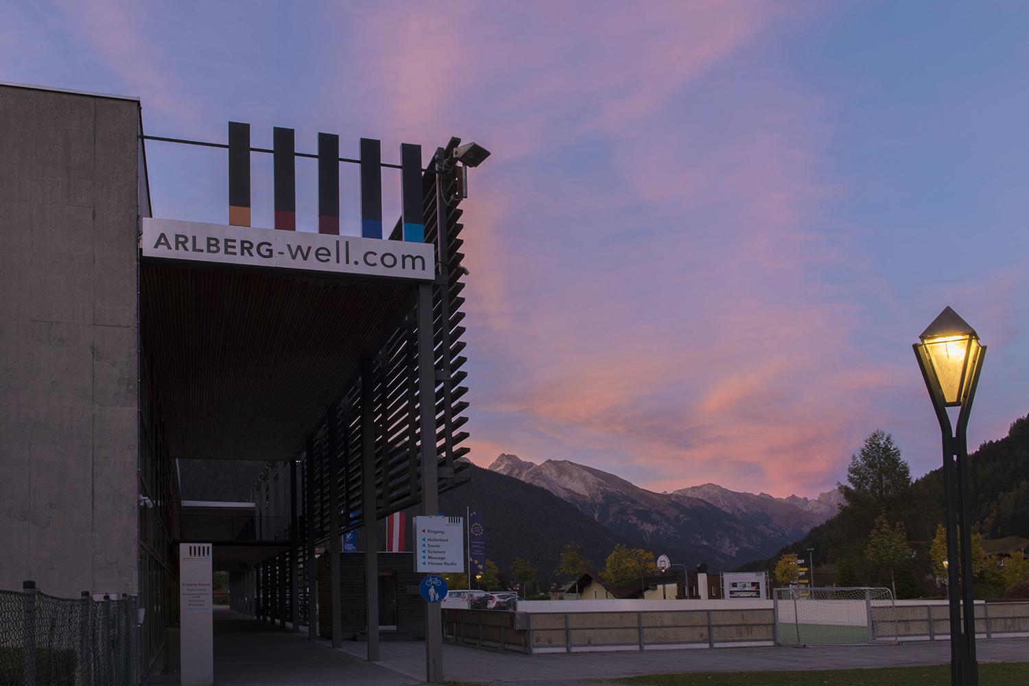 Nacht_Herbst_Außenansicht_ARLBERG-well.com_©TVB St. Anton am Arlberg_Fotograf-Patrick Säly (2)
